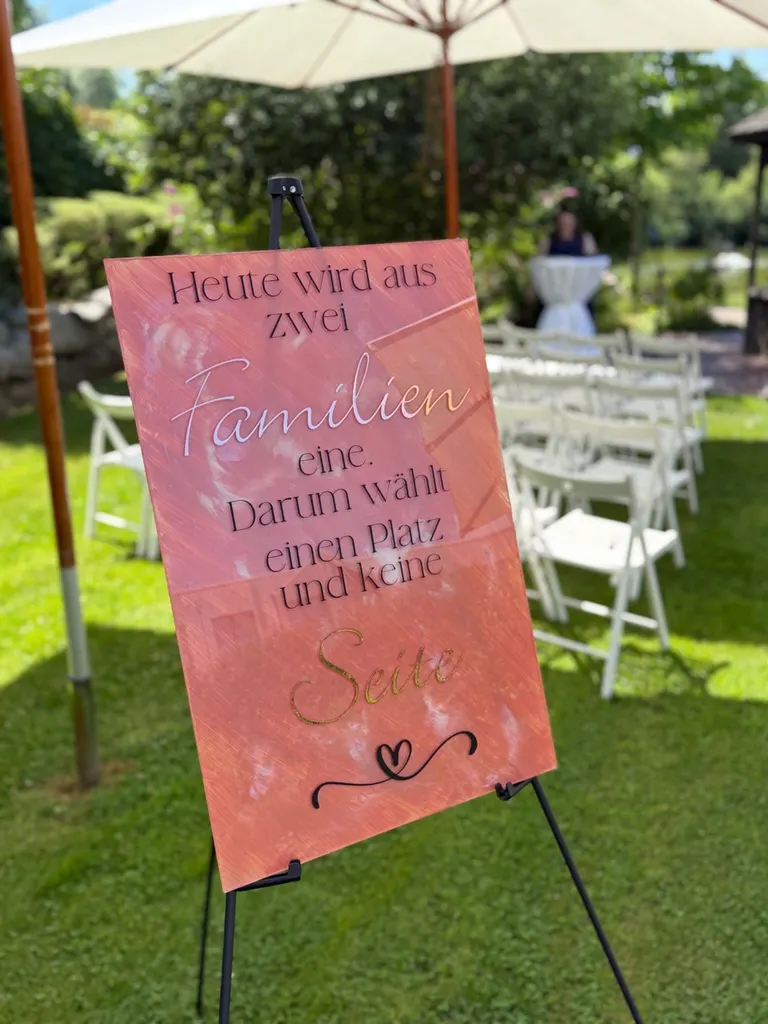 11 Liebevoll Gestaltetes Hochzeitsschild für eine Freie Trauung im Thöles Landhotel in Bücken